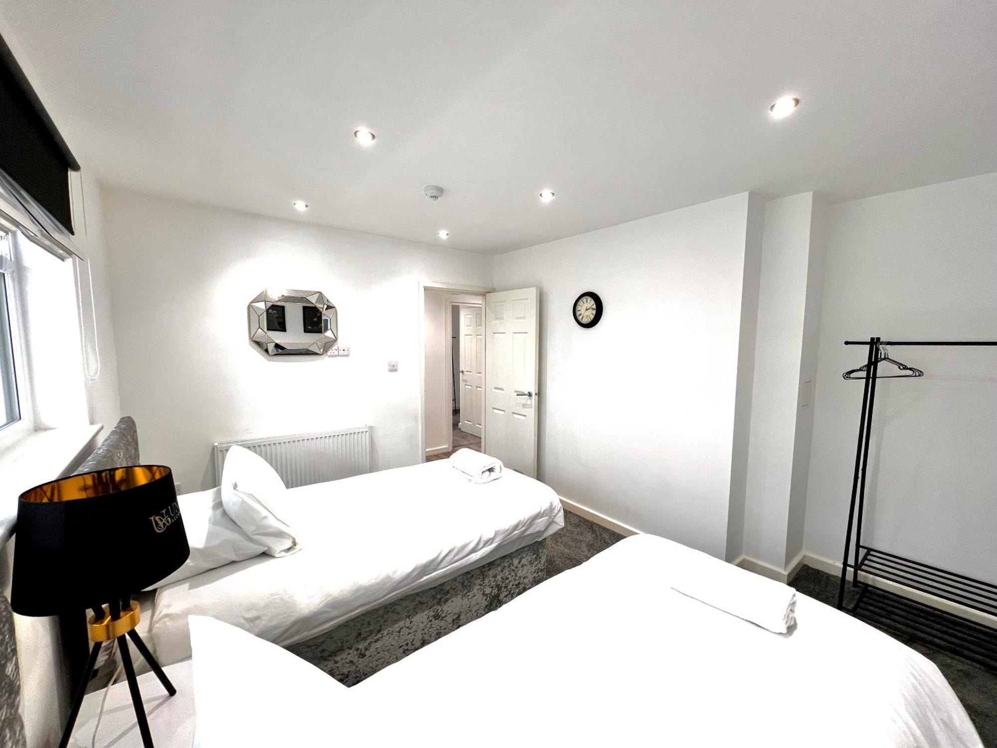 Central Liverpool Retreat Apartment Room photo